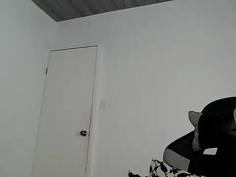 Snapshot of urcurlydiva chatting on November 6, 2025, 6:17 am urcurlydiva online show from November 6, 2025, 6:17 am