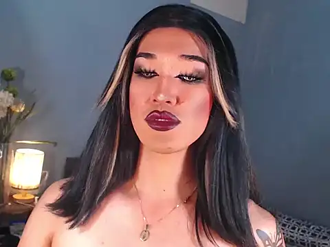 AleinaCroft online show from December 18, 2025, 5:12 am