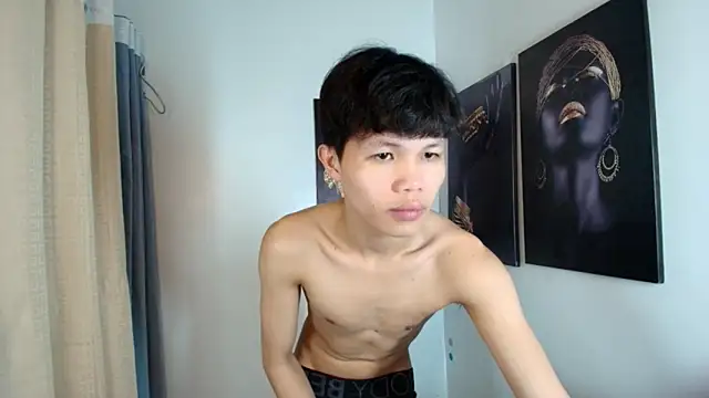 crazyasiantwink online show from December 15, 2025, 5:19 pm