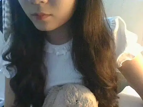 Linzly online show from October 12, 2025, 4:41 pm