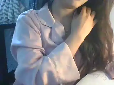 Linzly online show from October 23, 2025, 5:11 pm