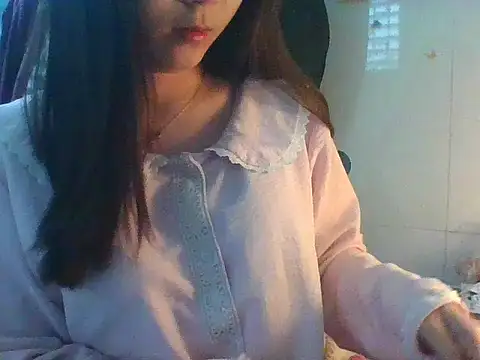 Linzly online show from February 11, 2026, 2:44 am