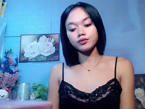 sexybabewarrior online show from May 6, 2026, 4:49 am