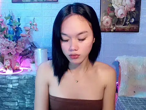 sexybabewarrior online show from August 3, 2026, 7:42 pm