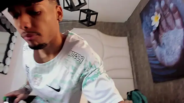 Thiagoferreti online show from October 4, 2025, 3:52 am