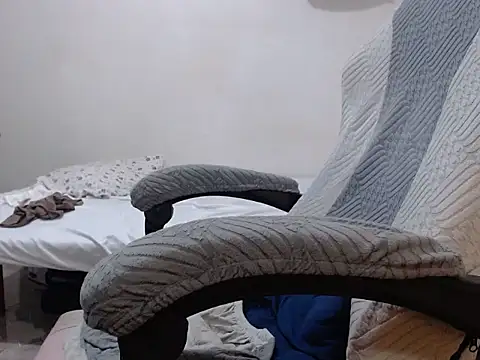 Mistress Bigcockts online show from June 18, 2026, 9:20 pm