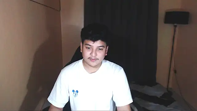 Snapshot of Prince_Killian chatting on September 22, 2025, 8:04 pm Prince Killian online show from September 22, 2025, 8:04 pm