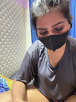 Hot Jaanvi  online show from July 3, 2026, 5:41 pm