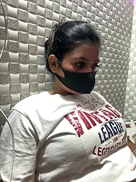 Hot Jaanvi  online show from April 23, 2026, 4:08 pm