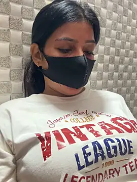 Snapshot of Hot_Jaanvi_ chatting on May 22, 2026, 4:43 am Hot Jaanvi online show from May 22, 2026, 4:43 am
