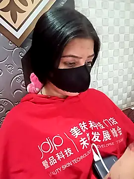 Hot Jaanvi  online show from November 19, 2025, 5:13 pm