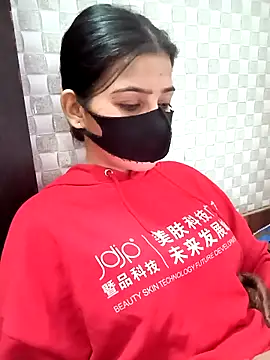 Hot Jaanvi  online show from November 15, 2025, 5:06 pm