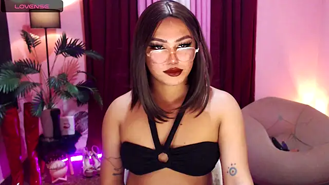 Unique Maya online show from September 17, 2025, 9:00 am