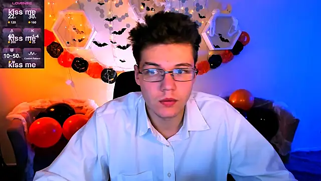 lucas long  online show from October 26, 2025, 9:31 am