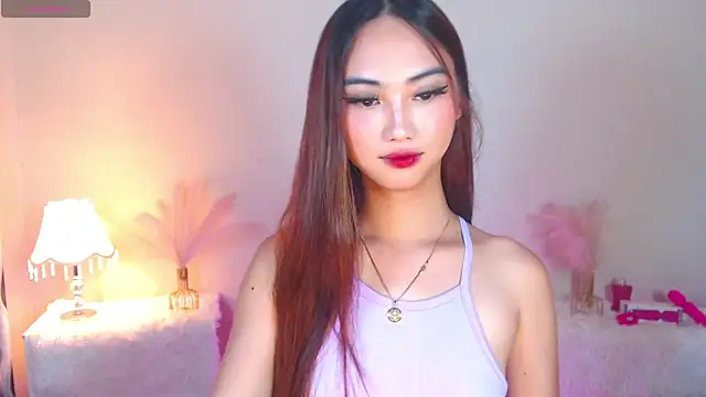 Kiah Wyatt online show from November 12, 2025, 7:23 am