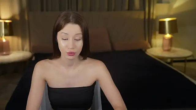 Selena Glow online show from September 14, 2025, 6:30 pm