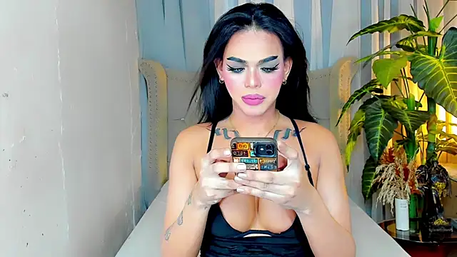 Snapshot of MochaliciousTransOnTop chatting on February 11, 2026, 3:28 am MochaliciousTransOnTop online show from February 11, 2026, 3:28 am