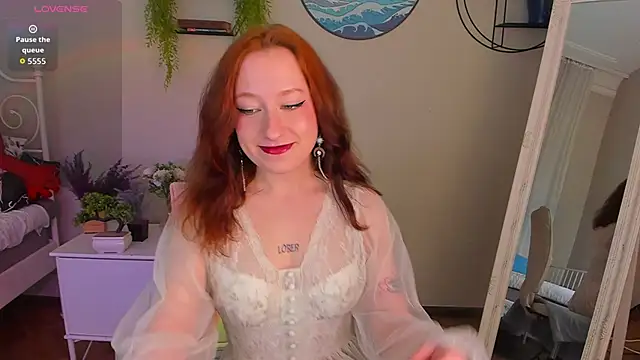 Violet Griffen online show from November 23, 2025, 3:33 pm