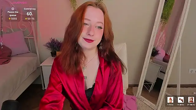 Snapshot of Violet_Griffen chatting on March 3, 2026, 5:36 am Violet Griffen online show from March 3, 2026, 5:36 am