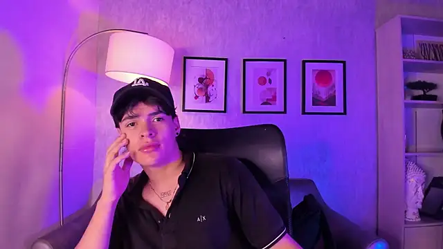 BenitoSaenz online show from December 2, 2025, 12:07 pm