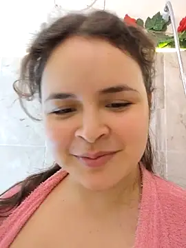 SeleneLuminari8 online show from June 18, 2026, 2:22 pm