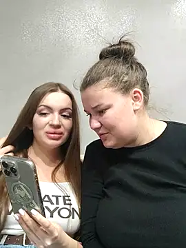 LinaElasm online show from September 26, 2025, 8:16 pm