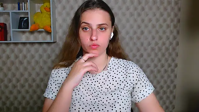 AmandaDimond  online show from May 11, 2026, 11:00 am