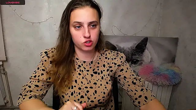 AmandaDimond  online show from June 8, 2026, 11:55 am
