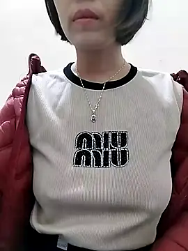 love sexy090 online show from November 26, 2025, 11:38 pm