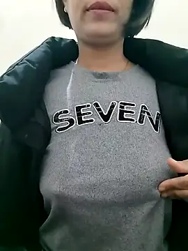 love sexy090 online show from February 10, 2026, 11:48 pm