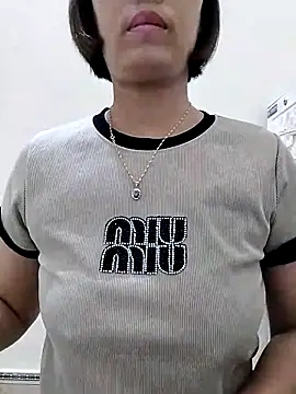 love sexy090 online show from November 11, 2025, 12:22 pm