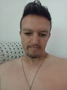 Suamulherfeliz online show from July 22, 2026, 10:06 am