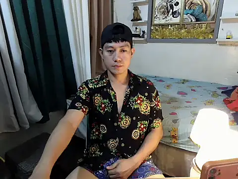 xshyboyx online show from July 15, 2026, 12:01 pm