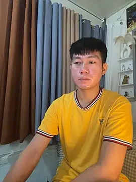 xshyboyx online show from February 1, 2026, 1:48 am