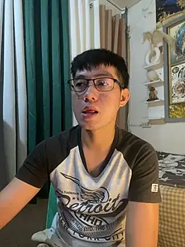 xshyboyx online show from June 20, 2026, 11:37 am