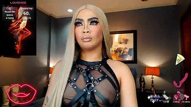 FridaHumphrey online show from October 29, 2025, 5:45 pm