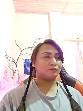 hella queen online show from January 14, 2026, 8:18 am