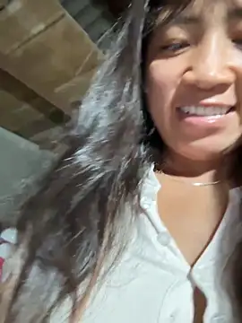ThiHa003 online show from May 6, 2026, 10:58 pm