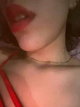 Mimisixo online show from October 10, 2025, 9:37 pm