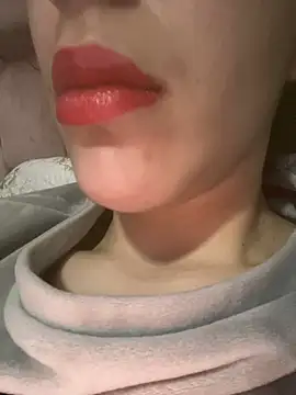 Mimisixo online show from February 10, 2026, 11:37 pm