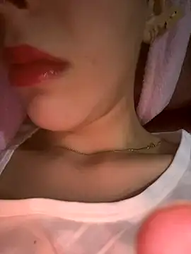 Mimisixo online show from October 24, 2025, 10:31 pm