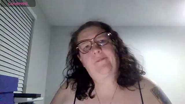emberlynnix online show from July 22, 2026, 5:09 am