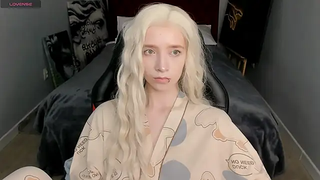 MelissaReis online show from September 9, 2025, 5:28 am