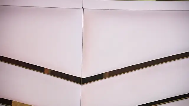 ambar rosse25 online show from March 7, 2026, 11:59 am