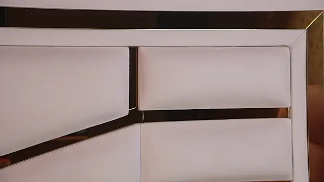 ambar rosse25 online show from March 19, 2026, 11:43 am