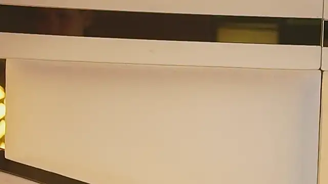 ambar rosse25 online show from September 20, 2025, 11:37 am