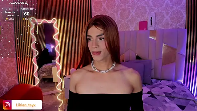 LIHIAN TAY online show from October 17, 2025, 3:32 am