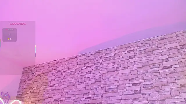 LIHIAN TAY online show from September 19, 2025, 3:43 am