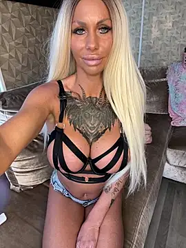 dutchbarbie online show from May 9, 2026, 6:33 pm