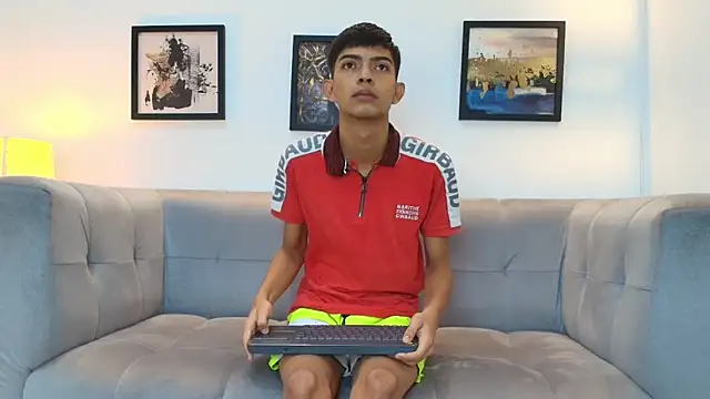 PRETTY SEX1 online show from January 9, 2026, 1:18 pm